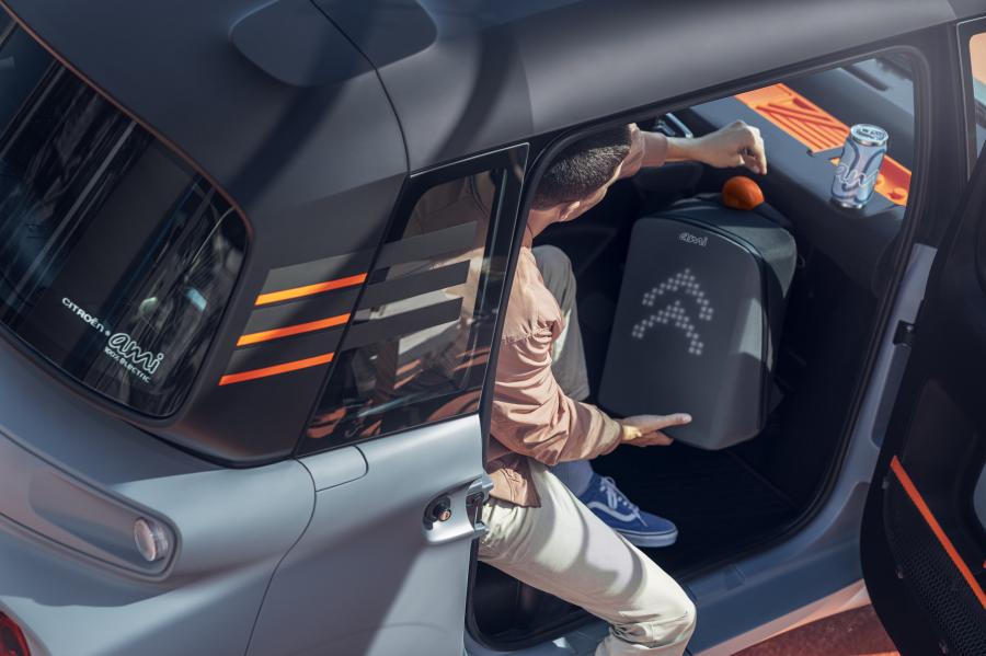 Детали экстерьера Citroen Ami 2020 года  (фото 40 из 54)